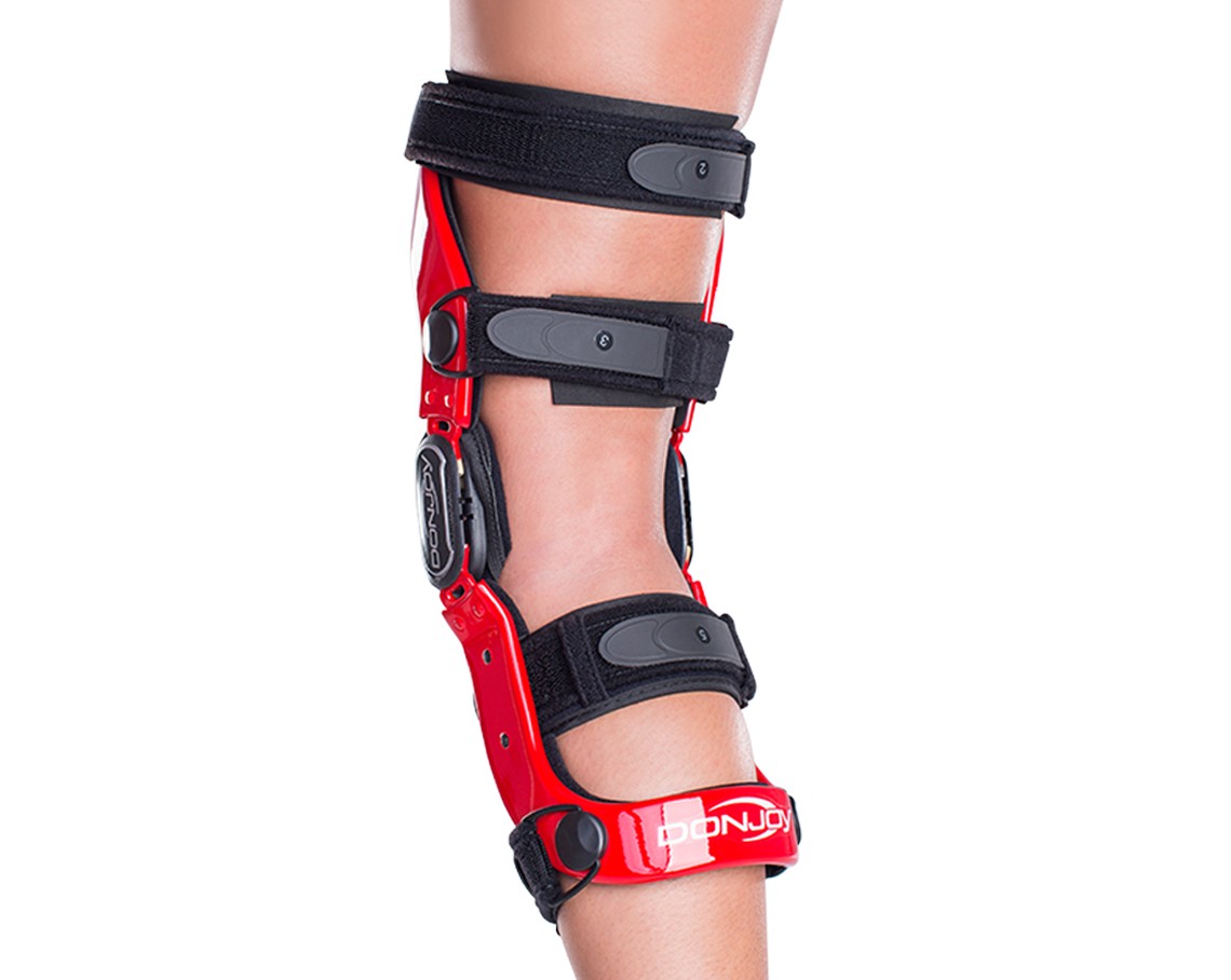 DonJoy Defiance III Custom Knee Brace